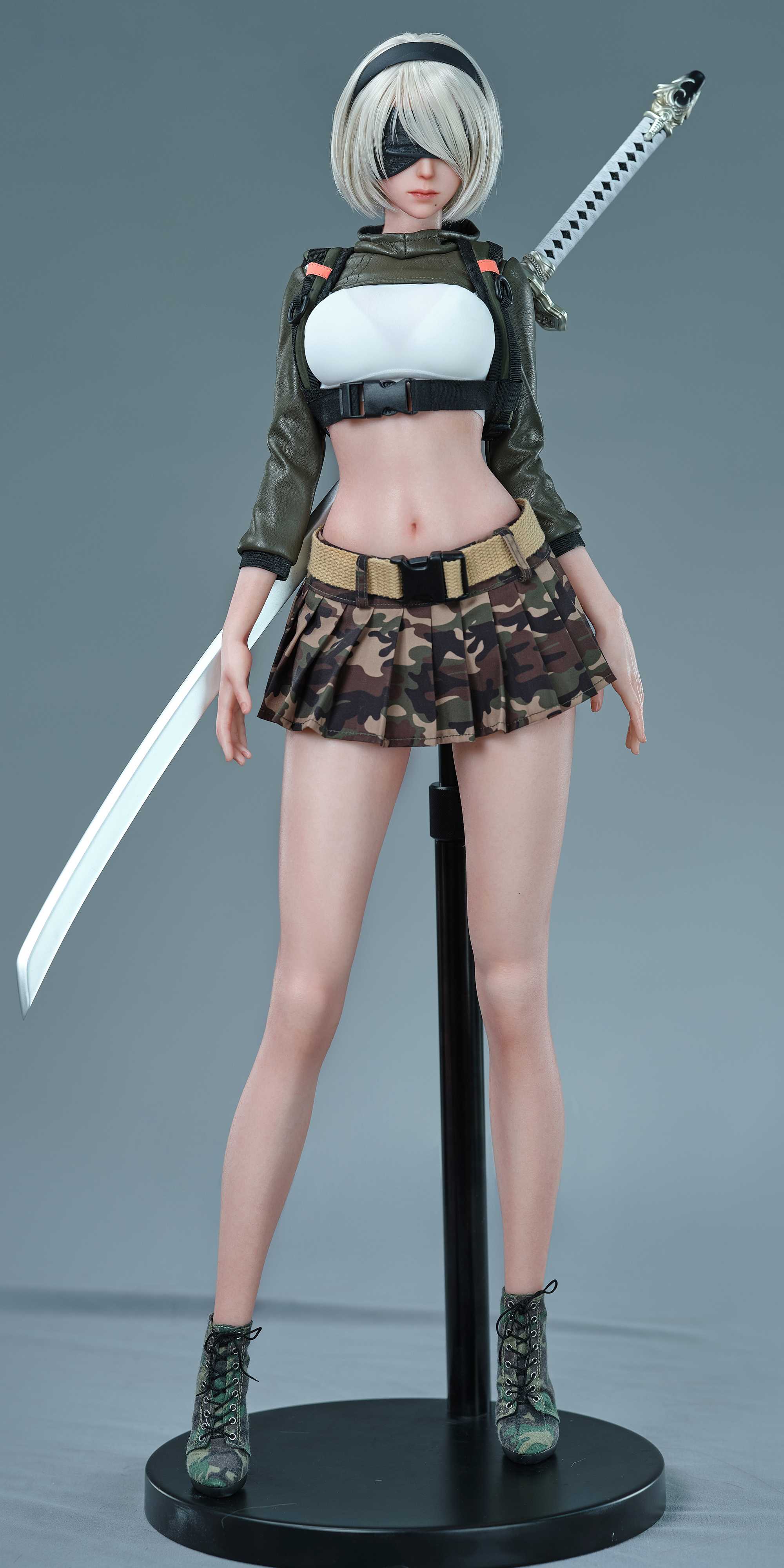 SGD002-1-3-Battle-Girl-Silicone-Statue-Figure-Dynamic--Static-Arts-Both-Heads (16).jpg