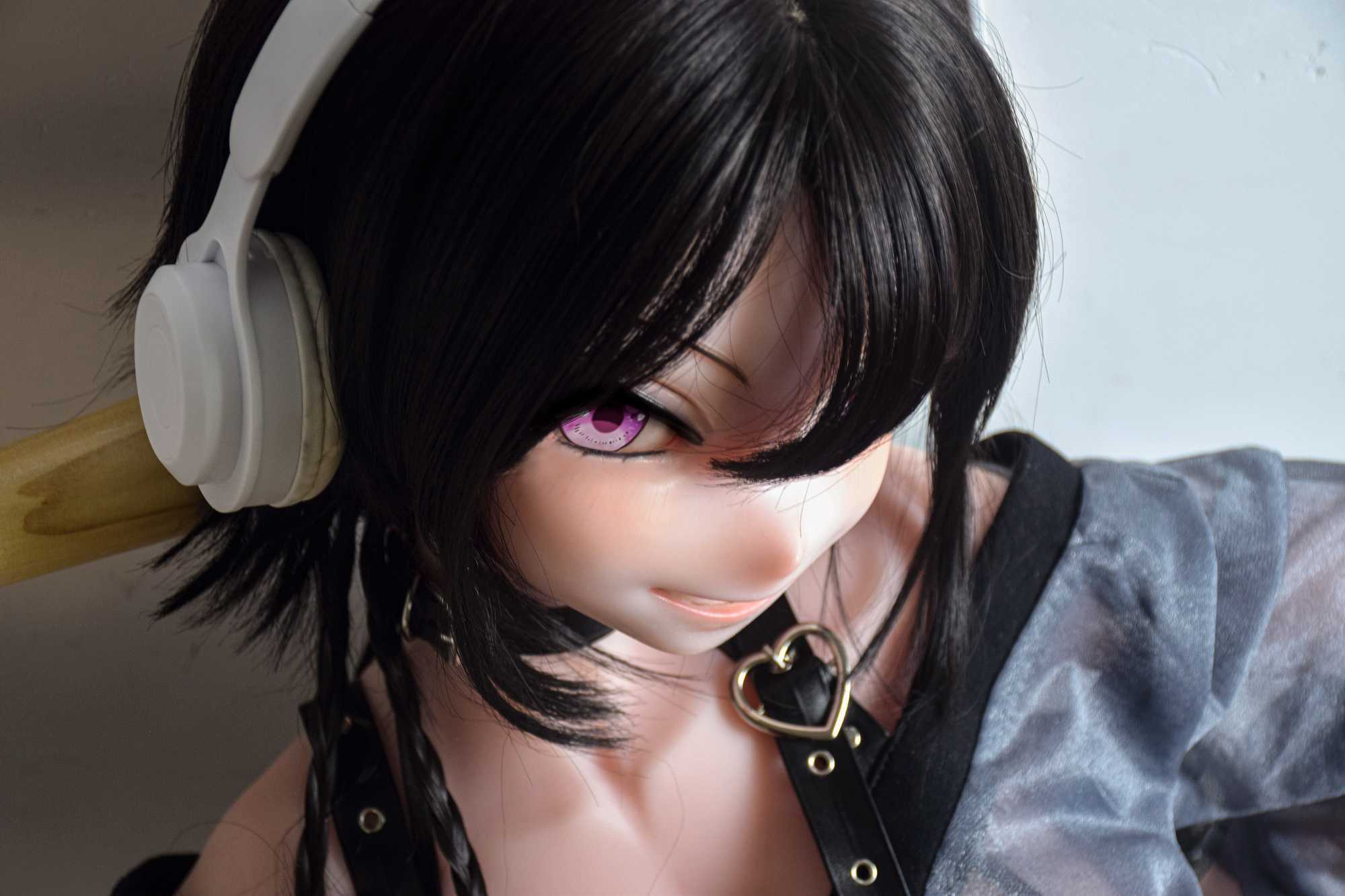 RAD032-Off-C04.jpg