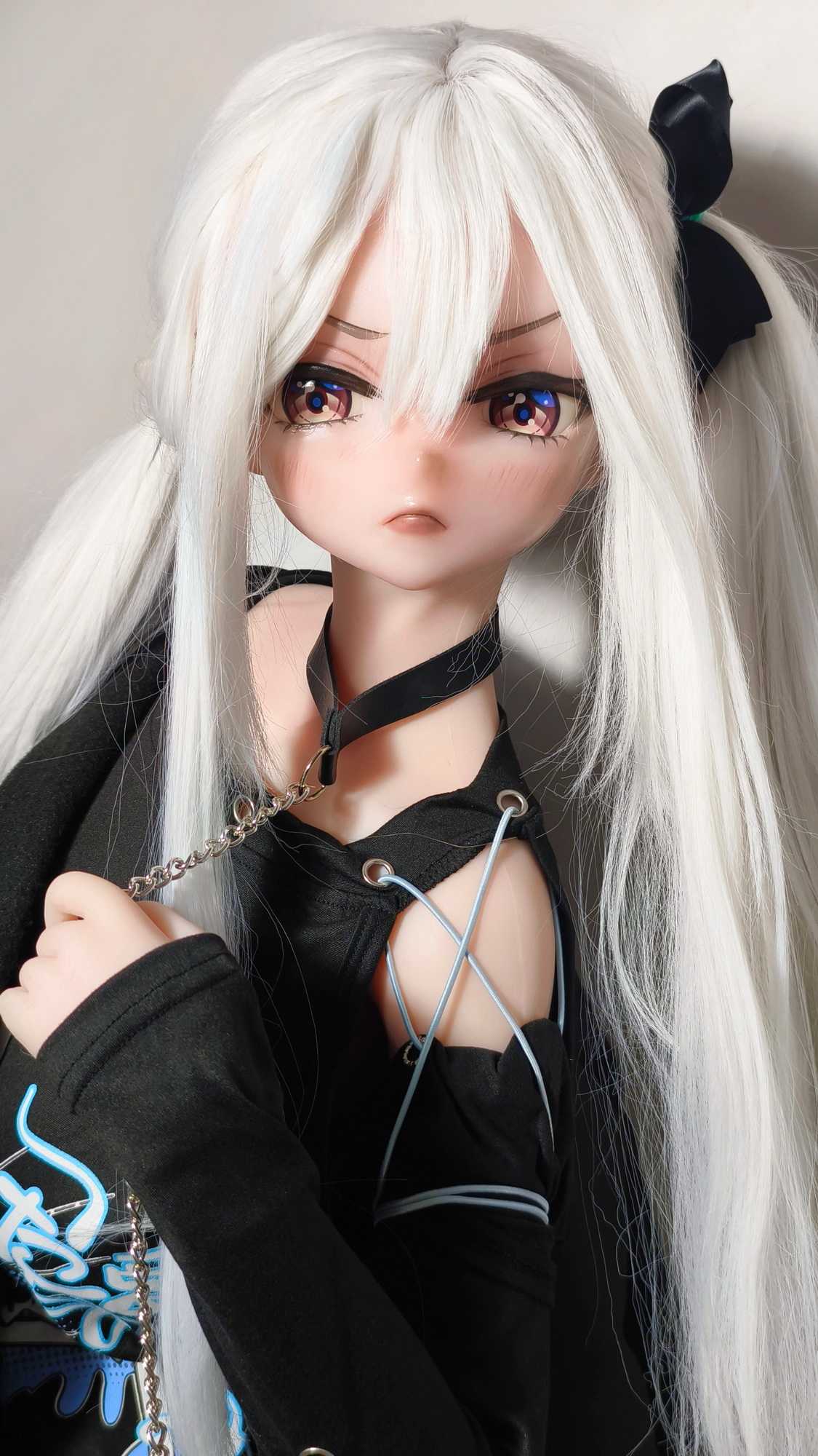 RAD038-Off-C02.jpg