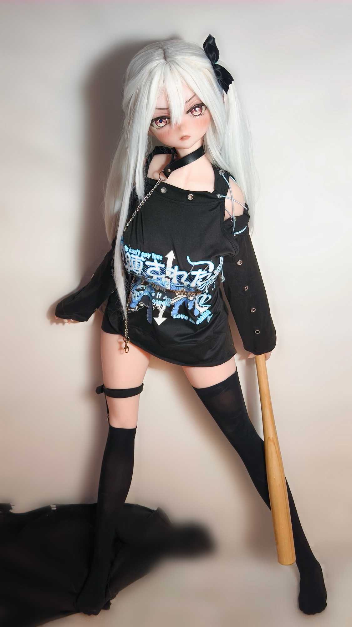 RAD038-Off-C04.jpg
