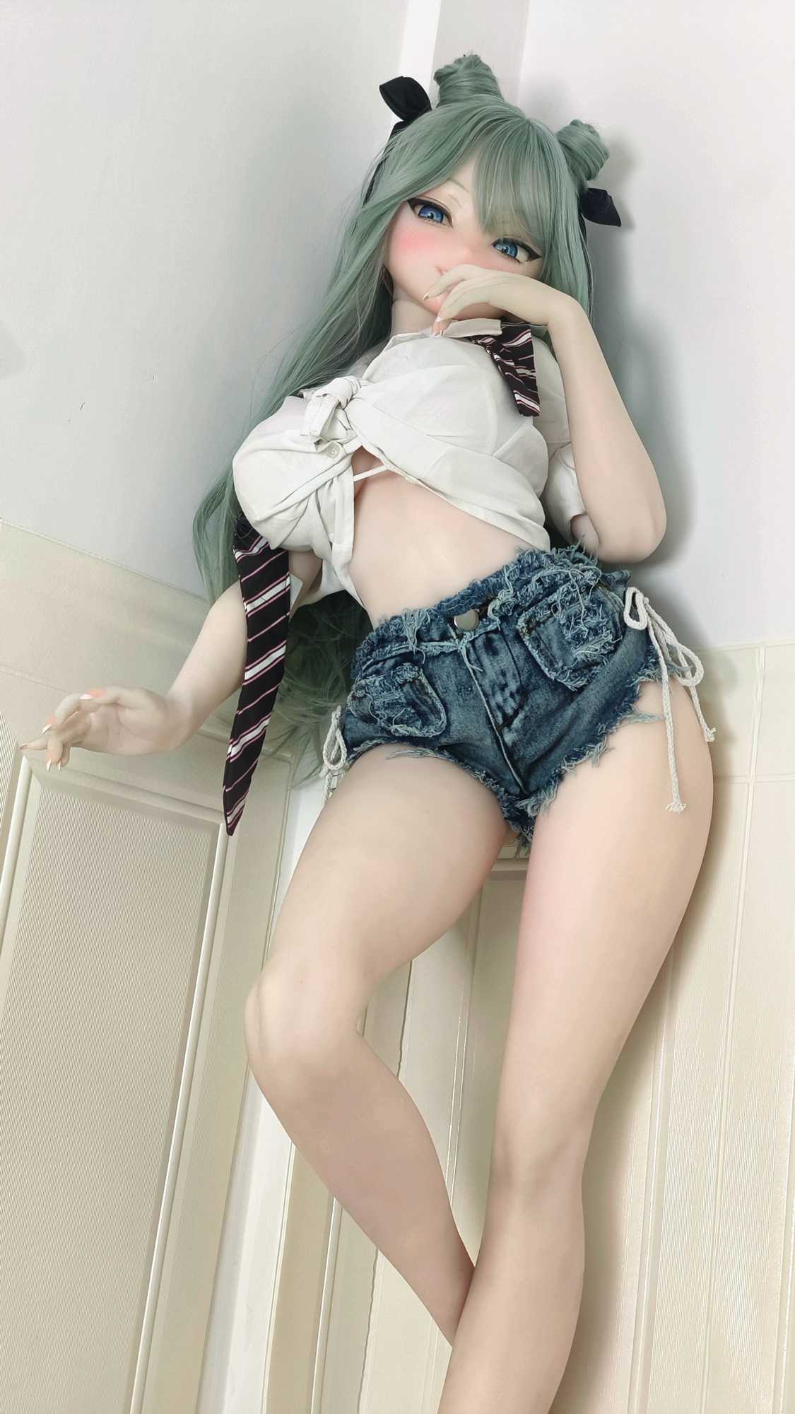 RAD016-OFF-C05.jpg