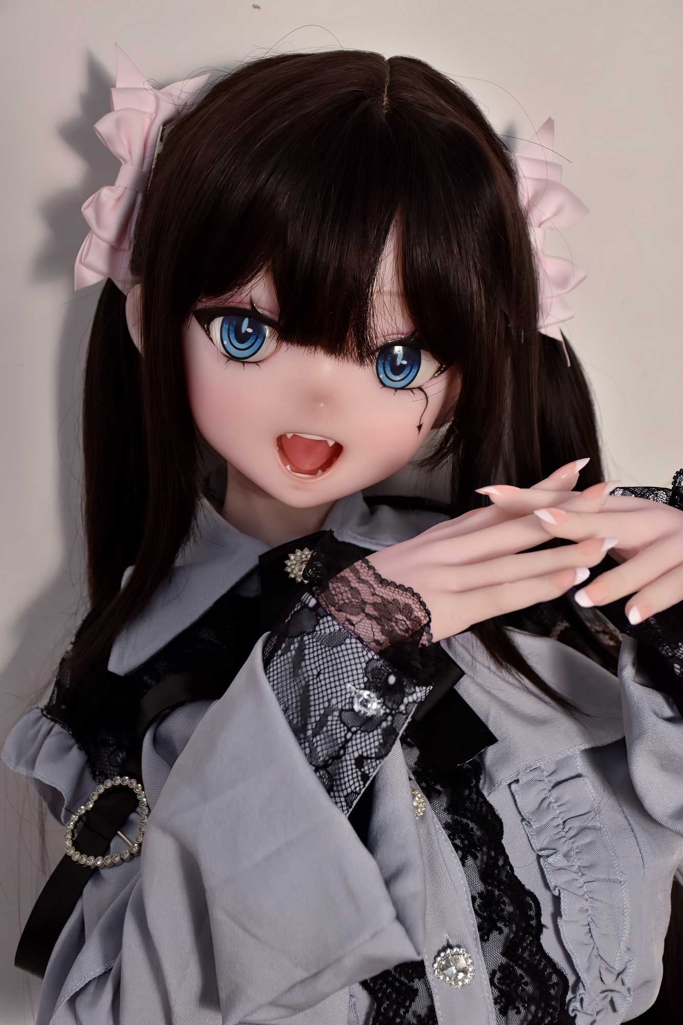 RAD042-Off-C11.JPG