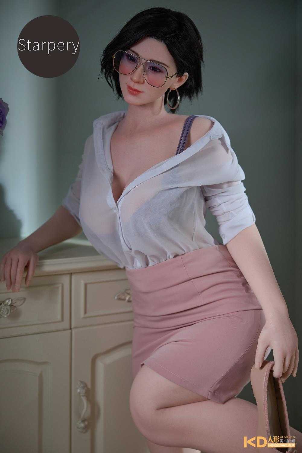 starpery siliconedoll 165cm hao (3).jpg