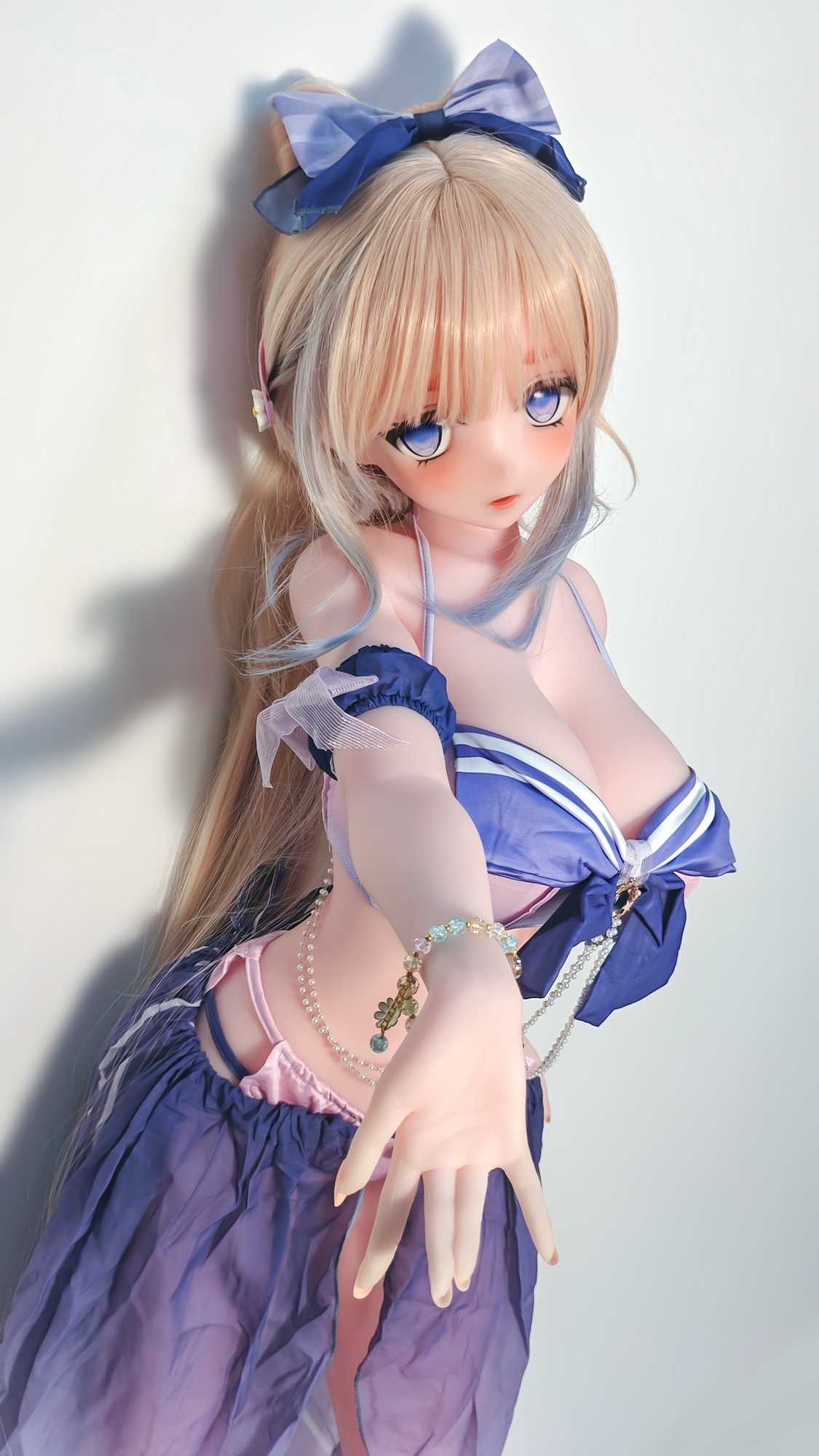 AHR029-Unoff-B01-148L.jpg